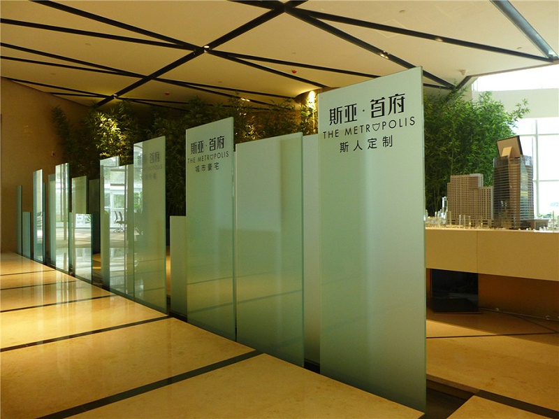 標(biāo)識(shí)標(biāo)牌公司：導(dǎo)視標(biāo)識(shí)牌的設(shè)計(jì)制作流程？-千帆標(biāo)識(shí)，行業(yè)經(jīng)驗(yàn)15年，為400+企業(yè)或市政單位提供標(biāo)識(shí)系統(tǒng)解決方案。