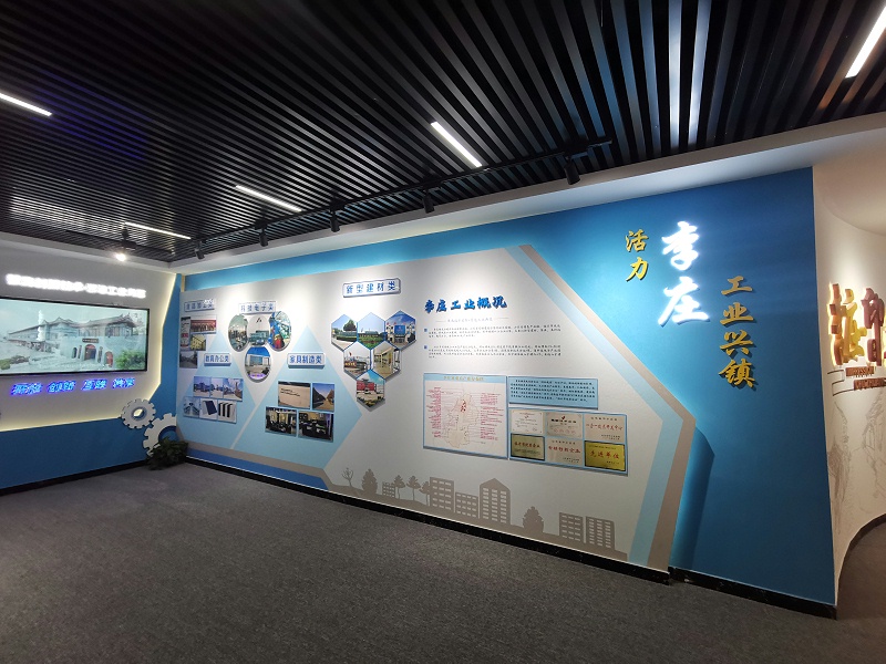 標識牌廠家分享：企業(yè)公司文化墻安裝工程，設計與制作方案同步-千帆標識，行業(yè)經(jīng)驗15年，為400+企業(yè)或市政單位提供標識系統(tǒng)解決方案。