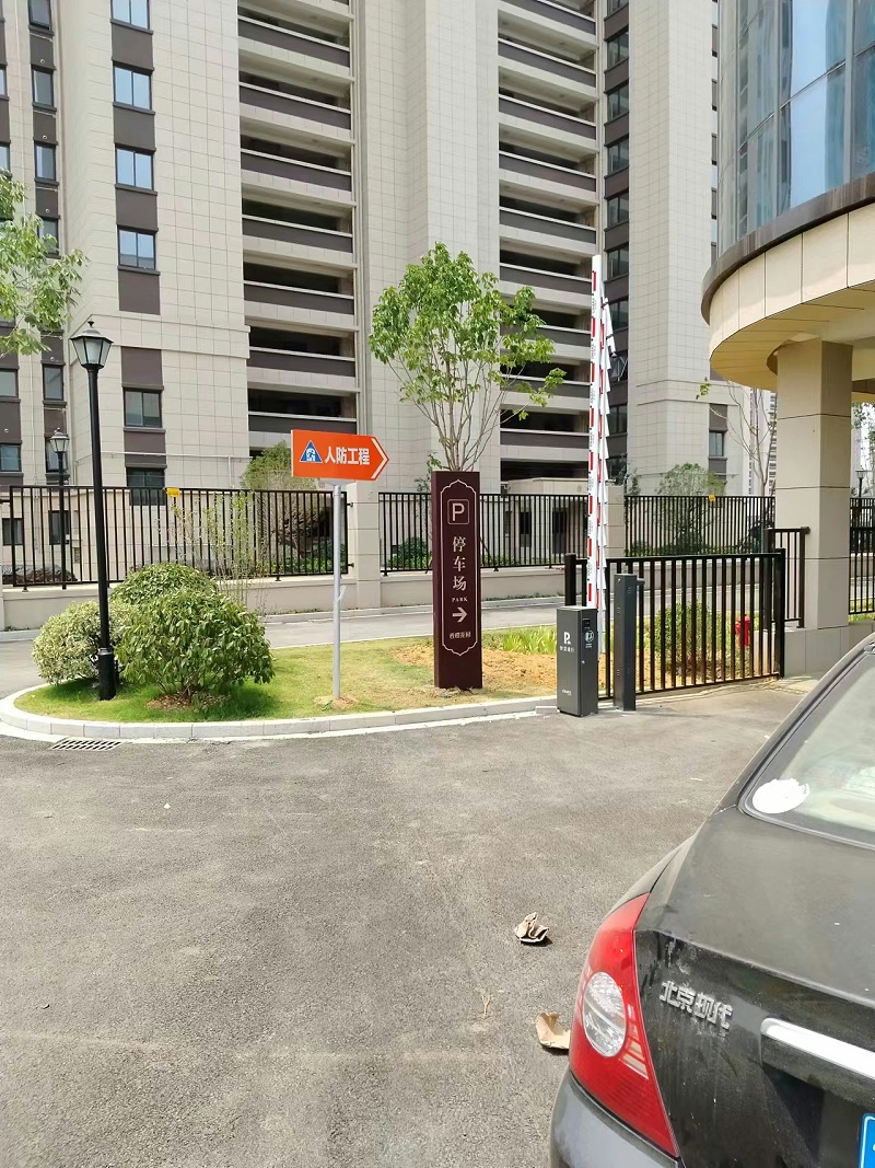 精神堡壘廠家：如何設(shè)計(jì)一套完整的住宅小區(qū)標(biāo)識(shí)系統(tǒng)?