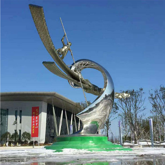 景觀雕塑廠家：公園卡通雕塑材料及擺放原則-千帆標識，行業(yè)經(jīng)驗15年，為400+企業(yè)或市政單位提供標識系統(tǒng)解決方案。
